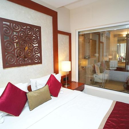 The Altruist Business Hotel Hitech Hyderabad Exterior photo