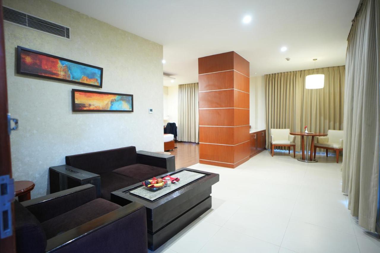The Altruist Business Hotel Hitech Hyderabad Exterior photo