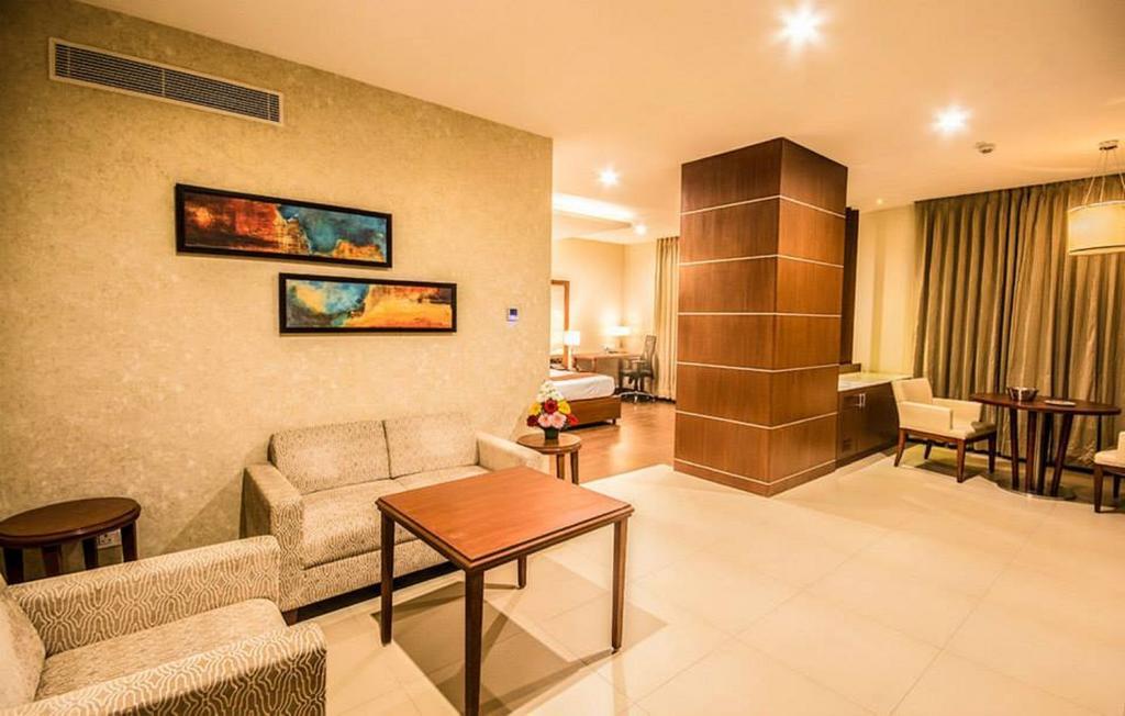 The Altruist Business Hotel Hitech Hyderabad Room photo